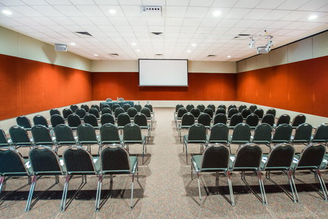 Crowne Plaza Alice Springs Lasseters - Hotel Accommodation 8