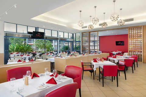 Crowne Plaza Alice Springs Lasseters - Hotel Accommodation 9