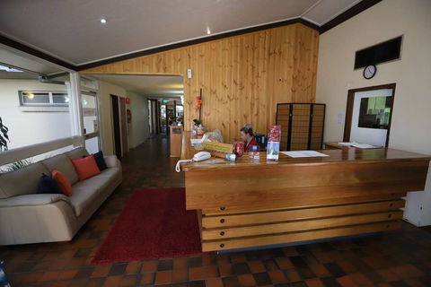 Emerald Central Hotel - Hotel Accommodation 4