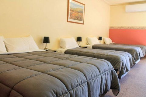 St Georges Motor Inn - Hotel Accommodation 4