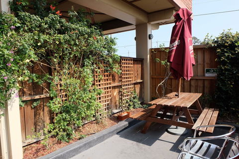 St Georges Motor Inn - Hotel Accommodation 16