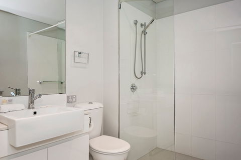 Astra Apartments Perth - Hotel Accommodation 2