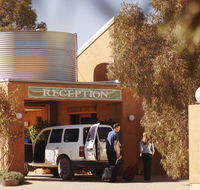 Mud Hut Motel - Hotel Accommodation