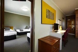 Sovereign Park Motor Inn - Hotel Accommodation 2