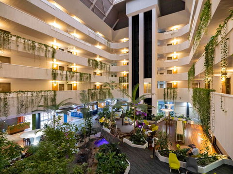 Novotel Darwin Atrium - Hotel Accommodation 2
