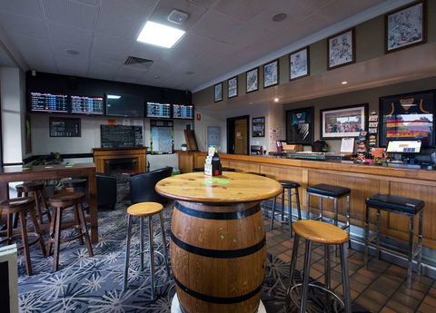 Nightcap Rose & Crown Hotel - Hotel Accommodation 2