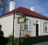 Alice's Cottages - Hotel Accommodation