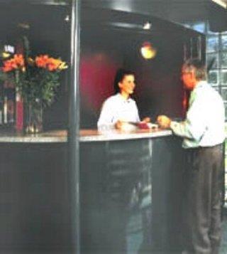 Albert Heights Service Apts - Hotel Accommodation 2