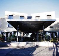 Golden Pebble Hotel