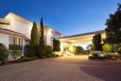 Ramada By Wyndham Diplomat Canberra - Hotel Accommodation 1