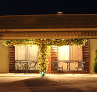 Riverland Motel - Hotel Accommodation