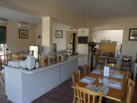 Admiralty Inn - Hotel Accommodation 10