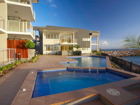 Grand Mercure Apartments Magnetic Island - Hotel Accommodation 1