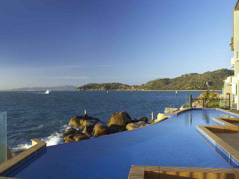 Grand Mercure Apartments Magnetic Island - Hotel Accommodation 2