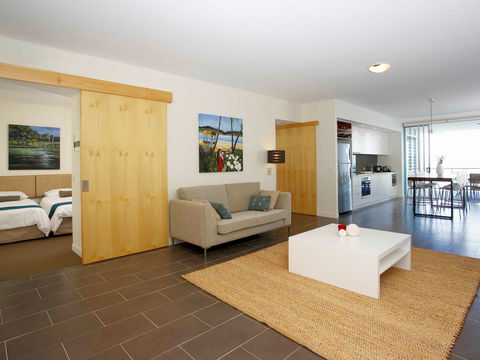 Grand Mercure Apartments Magnetic Island - Hotel Accommodation 4