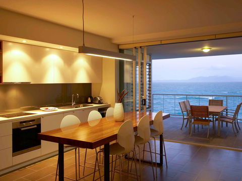 Grand Mercure Apartments Magnetic Island - Hotel Accommodation 6