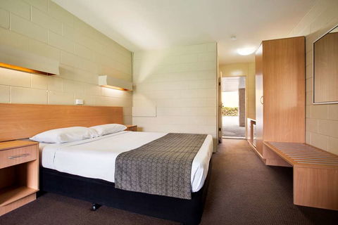 Dalrymple Motel - Hotel Accommodation 4