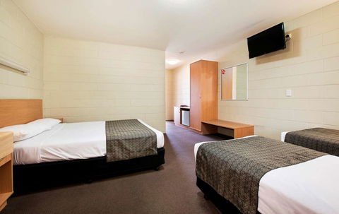 Dalrymple Motel - Hotel Accommodation 6