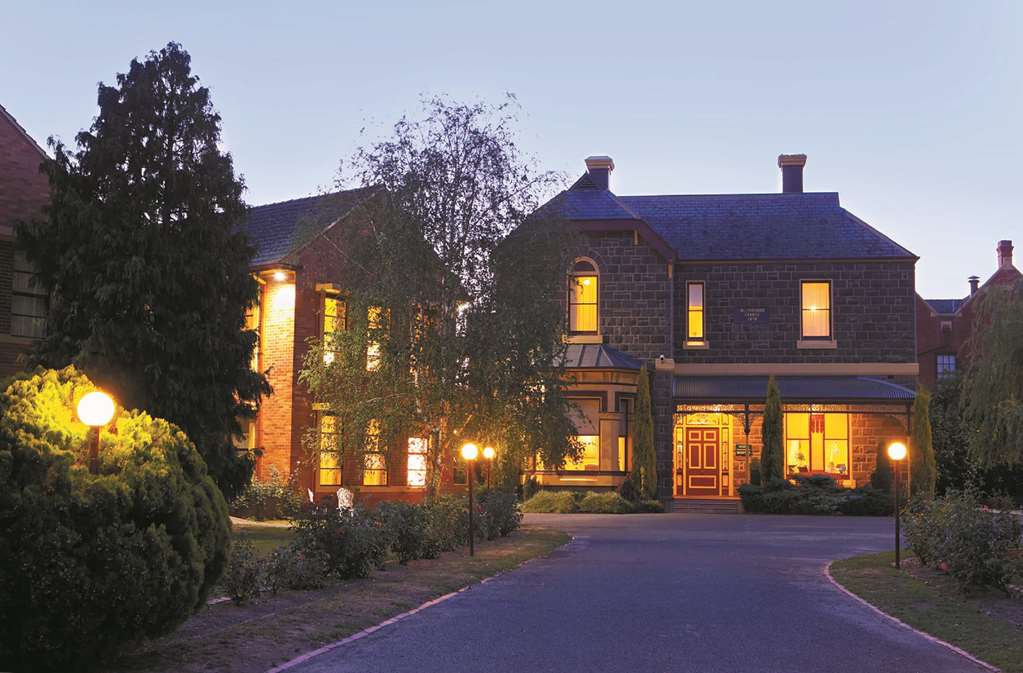 Canadian VIC Hotel Accommodation