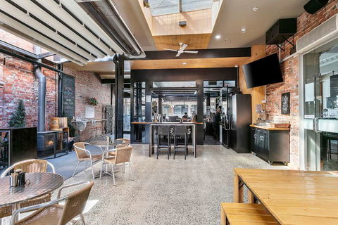 Quality Inn The George Hotel Ballarat - Hotel Accommodation 11