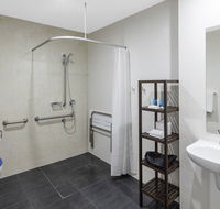 Meriton Serviced Apartments North Sydney - Hotel Accommodation