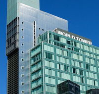 Meriton Suites World Tower - Hotel Accommodation