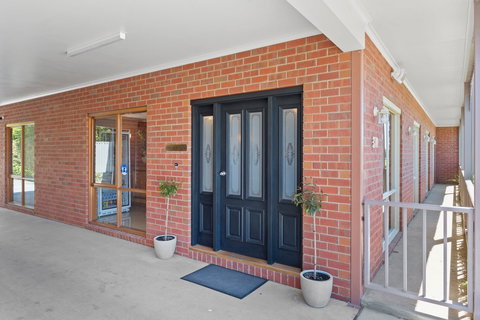 Burke & Wills Motor Inn - Hotel Accommodation 2