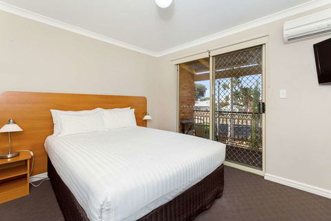 Quality Inn Railway - Hotel Accommodation 10