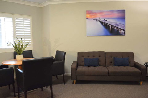 Ramada Hotel & Suites Sydney Cabramatta - Hotel Accommodation 4