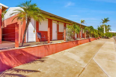 Econo Lodge Karratha - Hotel Accommodation 5