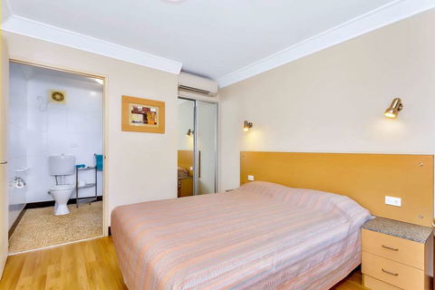 Econo Lodge Karratha - Hotel Accommodation 6
