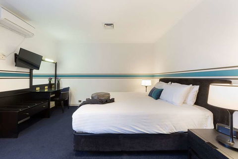 Ramada By Wyndham Diplomat Canberra - Hotel Accommodation 6