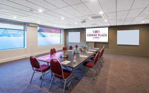 Crowne Plaza Canberra - Hotel Accommodation 8