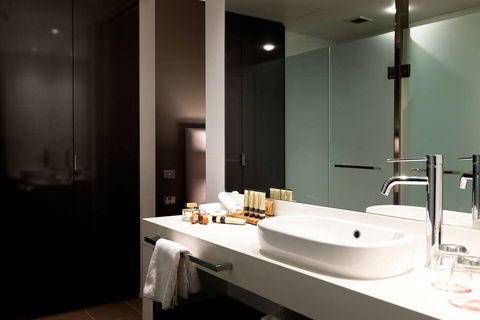 East Hotel - Hotel Accommodation 6