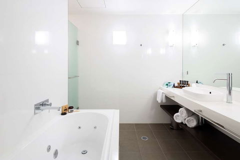 East Hotel - Hotel Accommodation 14