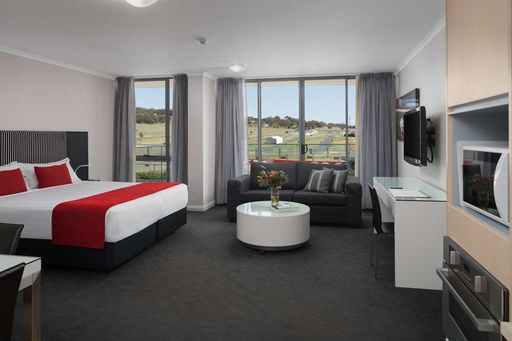 Coxs Crown NSW Hotel Accommodation