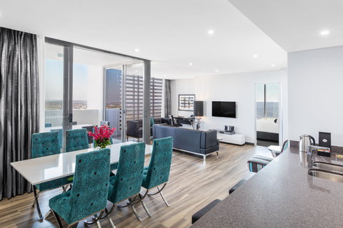 Meriton Suites Chatswood - Hotel Accommodation 1