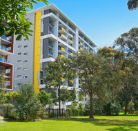 Astra Apartments MacQuarie Park - Hotel Accommodation