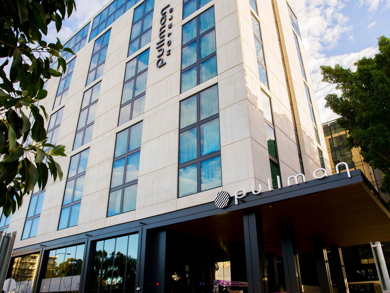 Mascot NSW Hotel Accommodation