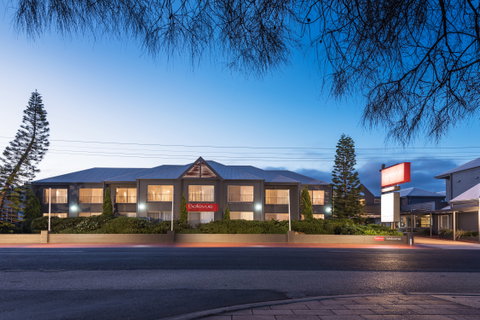 Bellevue on the Lakes - Hotel Accommodation 0