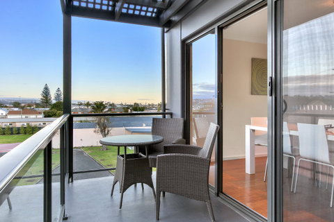 Bellevue on the Lakes - Hotel Accommodation 1