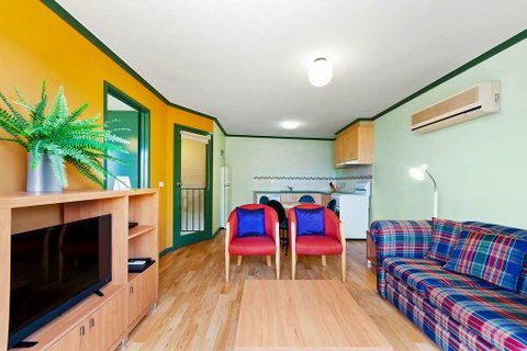 Comfort Inn & Suites Emmanuel - Hotel Accommodation 1
