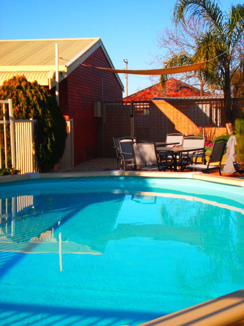 Riverland Motel - Hotel Accommodation 2