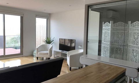 Beachside Apartments - Hotel Accommodation 1