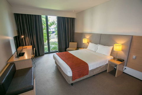 Alpha Hotel Eastern Creek - Hotel Accommodation 2