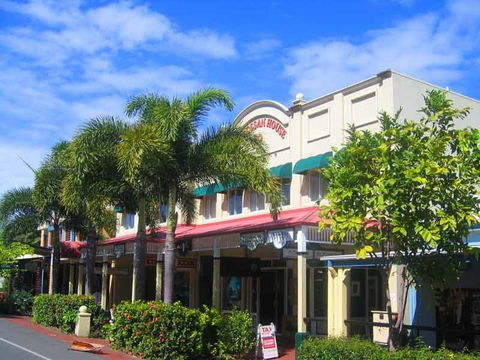 Macrossan House Boutique Holidays Apts - Hotel Accommodation 0