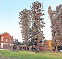 Mercure Monte Pio Hotel  Conference Ctr - Hotel Accommodation