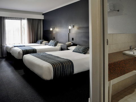 Ibis Styles Adelaide Manor - Hotel Accommodation 1