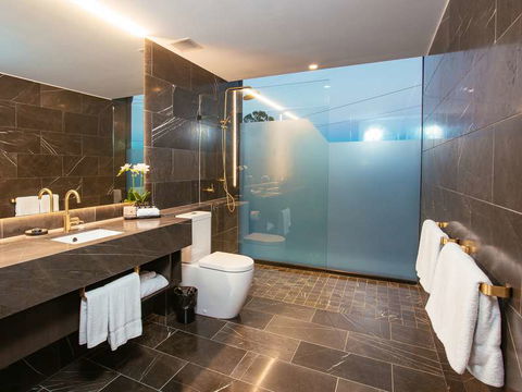 Eatons Hill Hotel - Hotel Accommodation 2