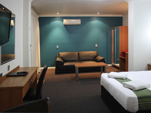 Ibis Styles Broken Hill - Hotel Accommodation 0